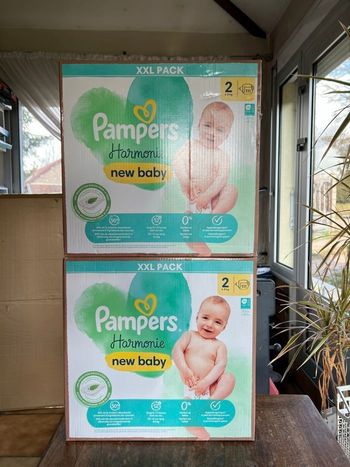 Couches taille 2 Harmonie Pampers : 222 couches