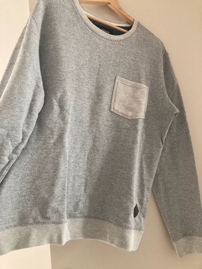 Pull Minimum - photo numéro 3