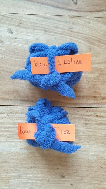 Lot 2 pelotes bleu trapilho fait main
