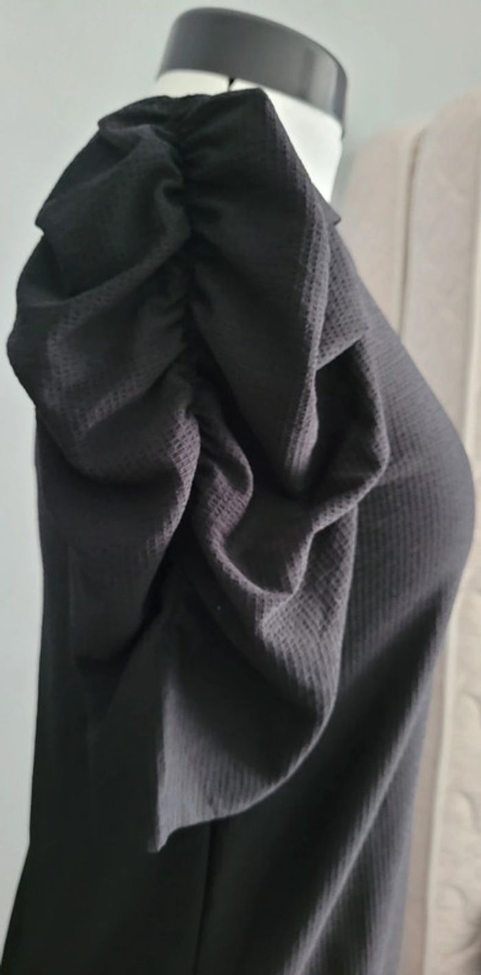 Robe noire - photo numéro 5