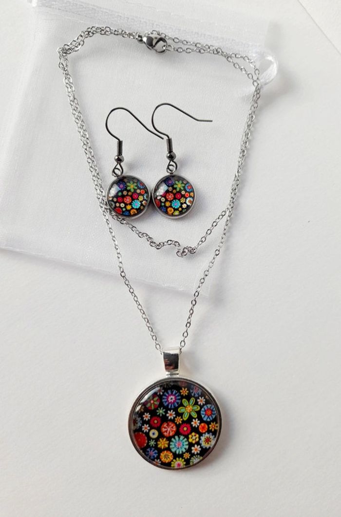 Ensemble collier et BO fleuris🌼 - photo numéro 2