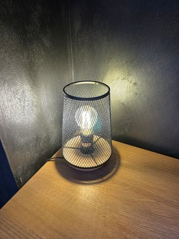 Lampes métal et bois