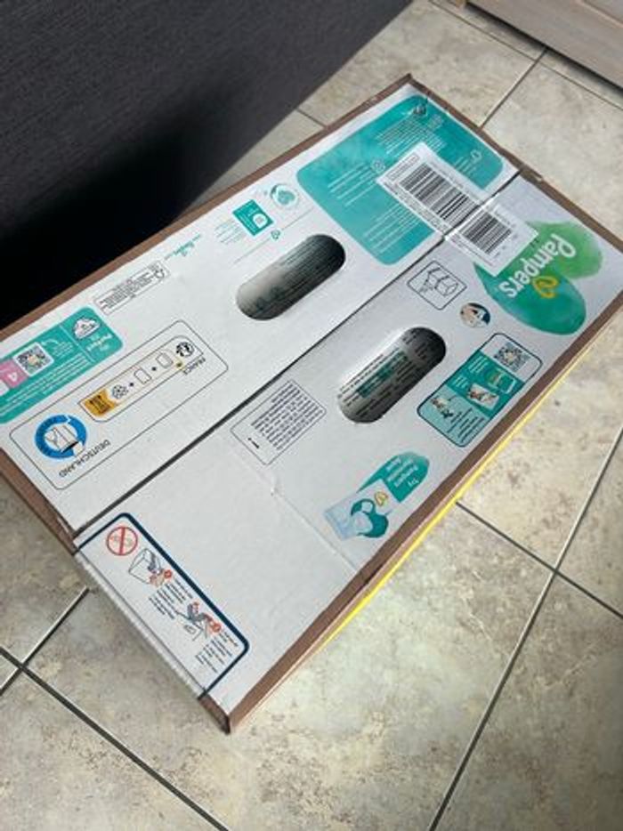 Couches Pampers - photo numéro 2