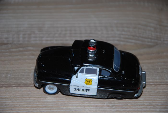 Disney Pixar Cars sheriff mercury Disney Store 1/43 - photo numéro 2