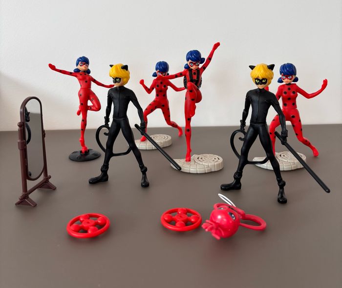Figurines Miraculous Ladybug et Chat Noir