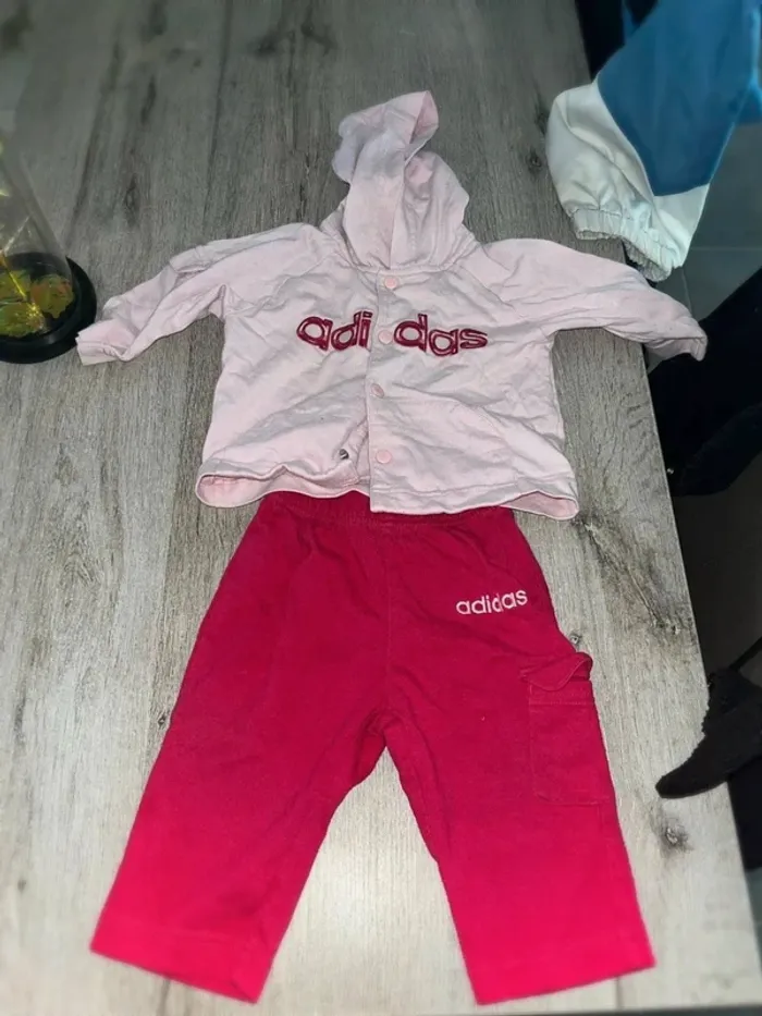 🌀 Ensemble de sport Adidas rose pour enfant 🌀