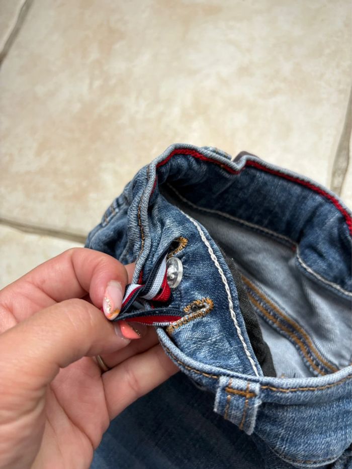 Jean Tommy Hilfiger - taille 14 ans - en très bon état - coupe slim - ajustable - photo numéro 7