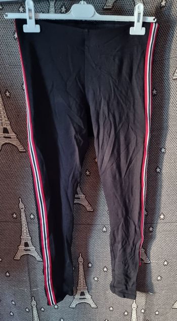 Pantalon noir à bandes sur les côtés taille M