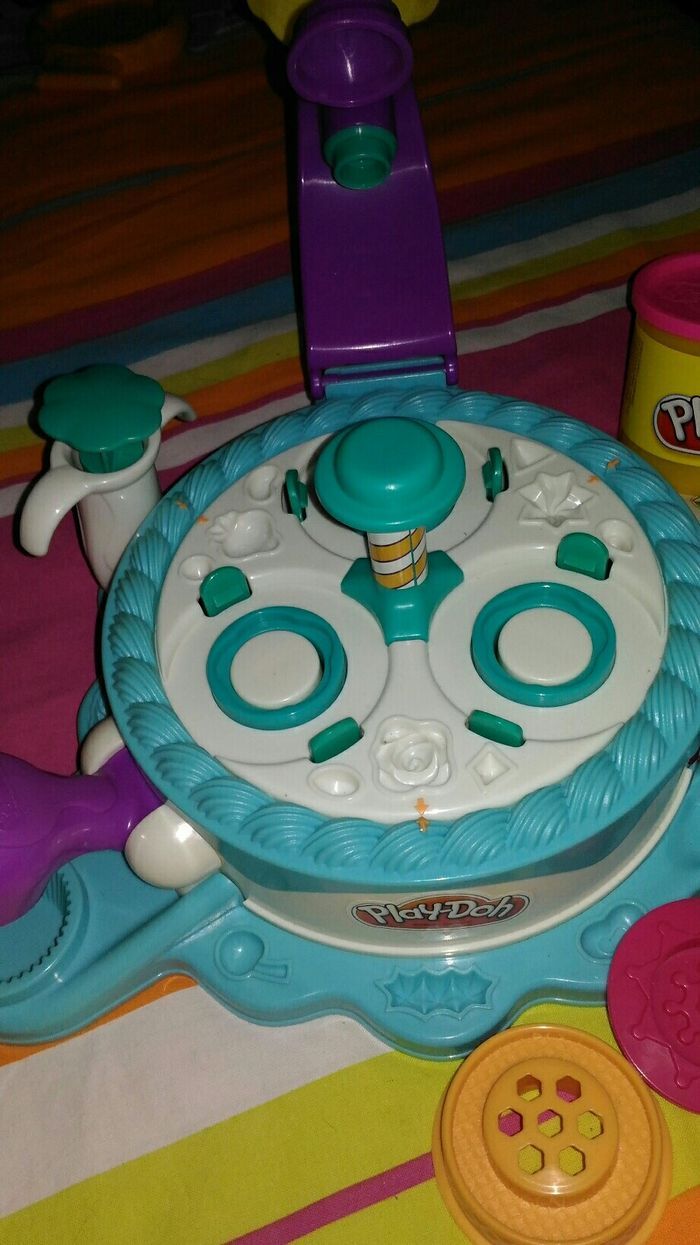 Fabrique à gâteau play doh cake makin station - photo numéro 3