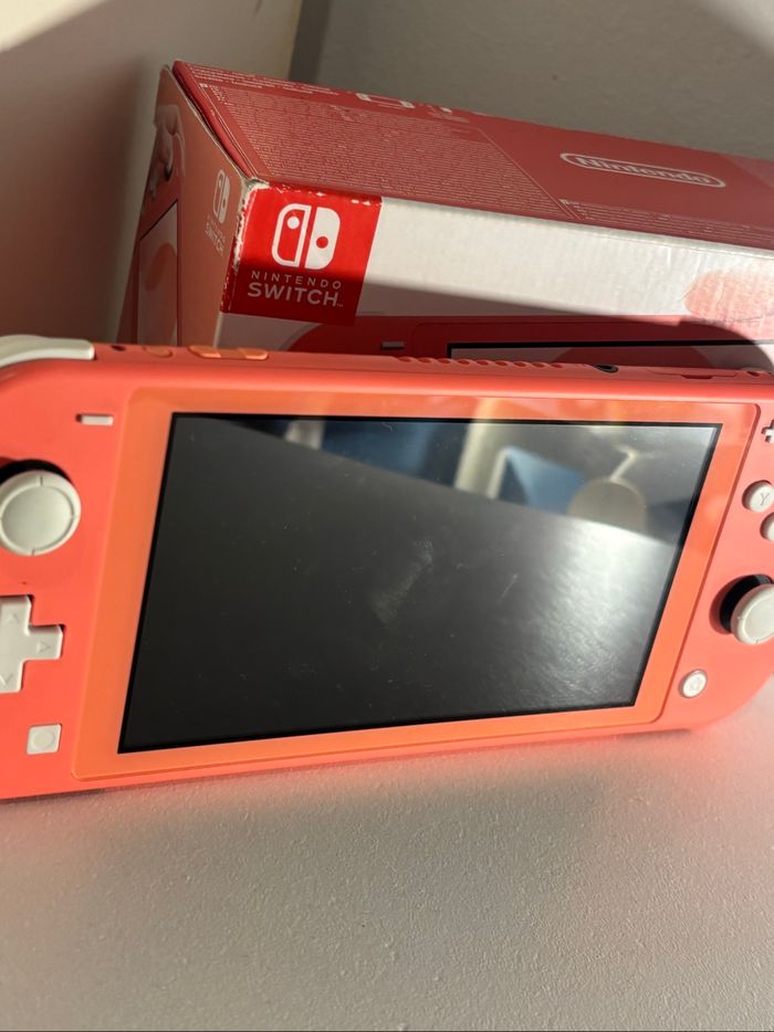 Nintendo switch lite corail - photo numéro 2
