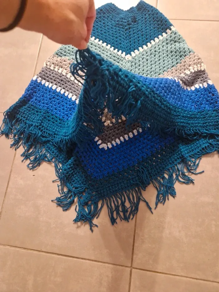 Poncho laine femme - photo numéro 2