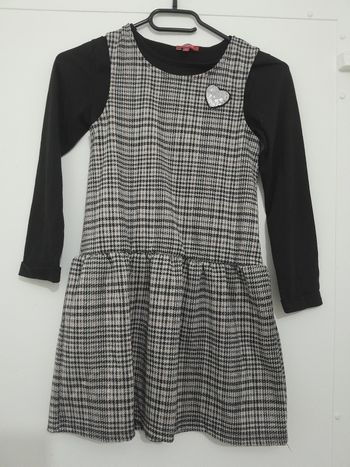 Robe tissaia taille 8 ans