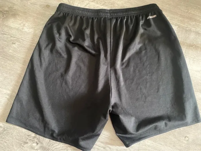 Short Adidas noir taille M - photo numéro 2
