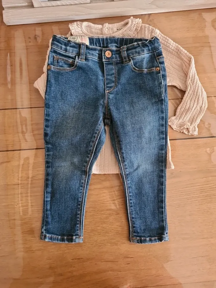 Ensemble jean et t-shirt - photo numéro 2