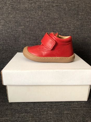 Chaussures premiers pas - pointure 18