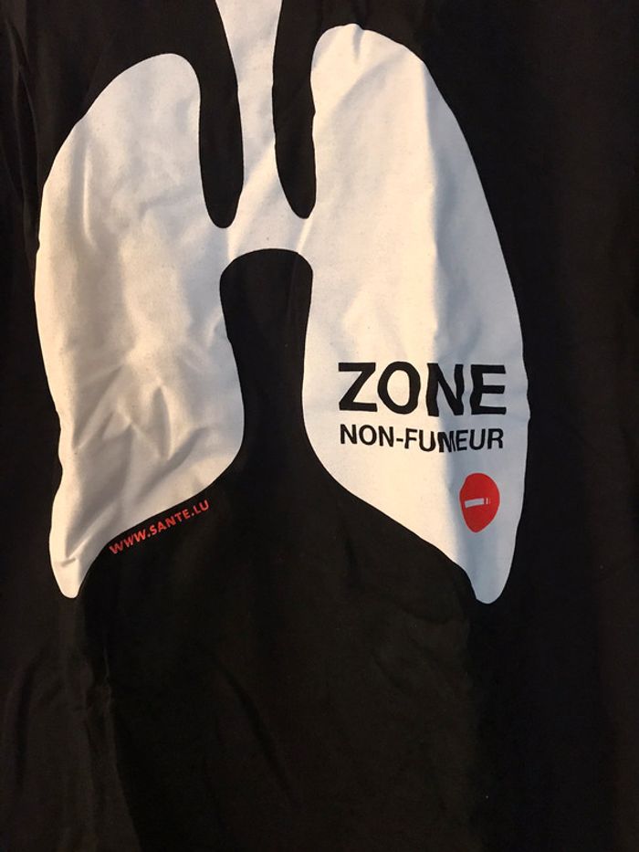 Teeshirt noir - photo numéro 2