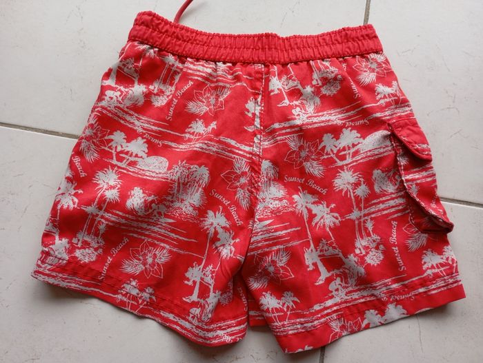 Maillot de bain short 3 ans tao neuf - photo numéro 2