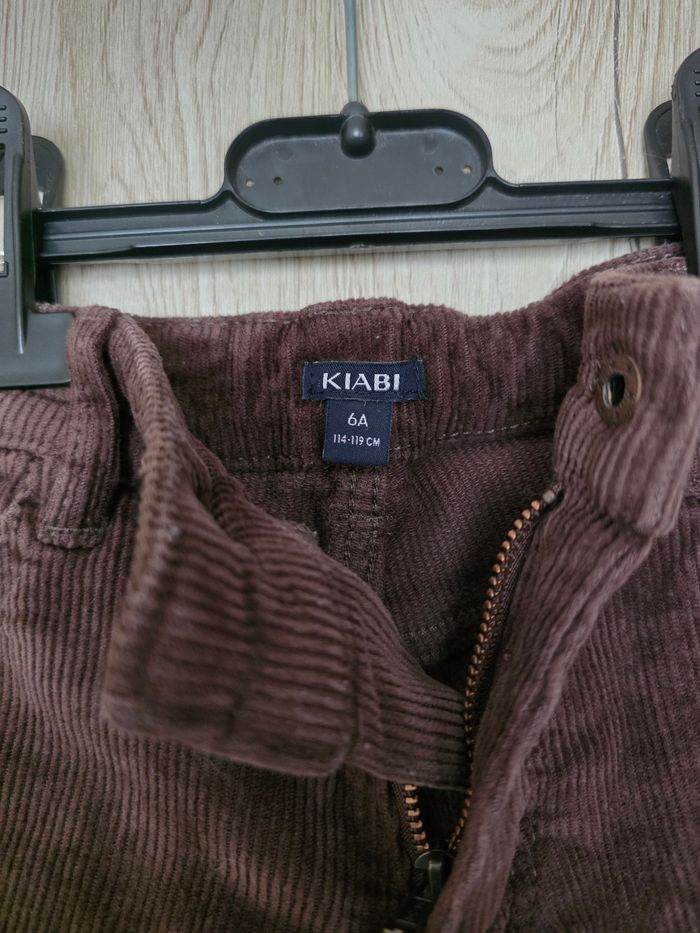 PANTALON GARÇON VELOURS CÔTELÉ MARRON TAILLE 6ANS MARQUE KIABI - photo numéro 3