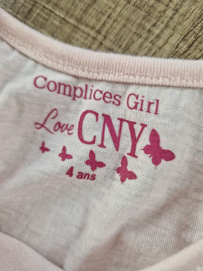 Lot tops 4 ans en très bon état - photo numéro 4