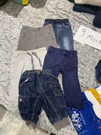 Lot 14 vêtements garçon 9 mois 