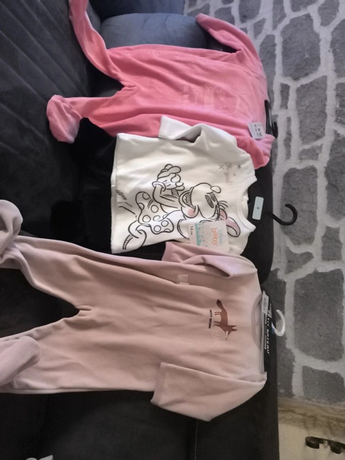 Lot 3 pyjama taille 9 mois neuf