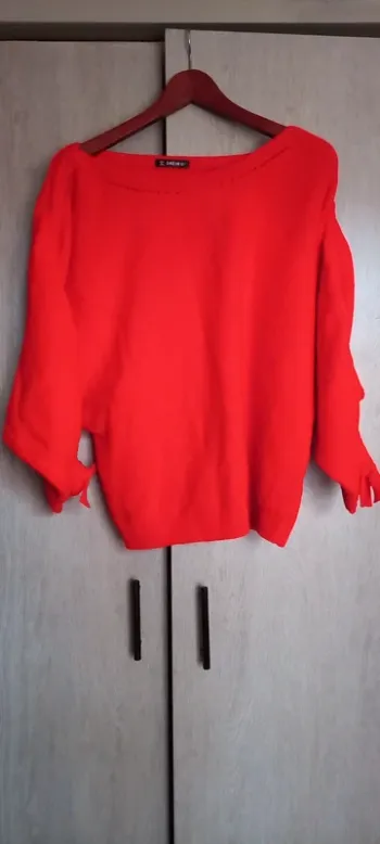 Pull rouge