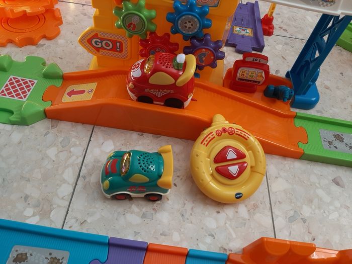 Mon super circuit radio télécommandé Tut tut bolide - photo numéro 3