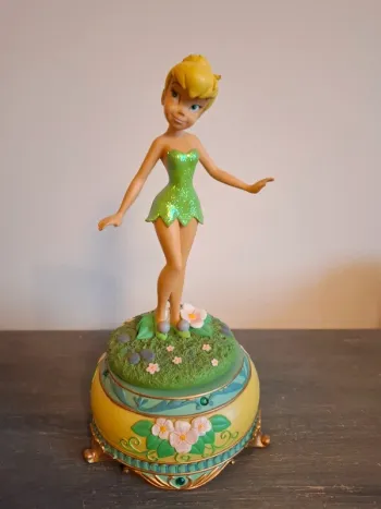 Figurine disneyland Paris fée clochette peter pan