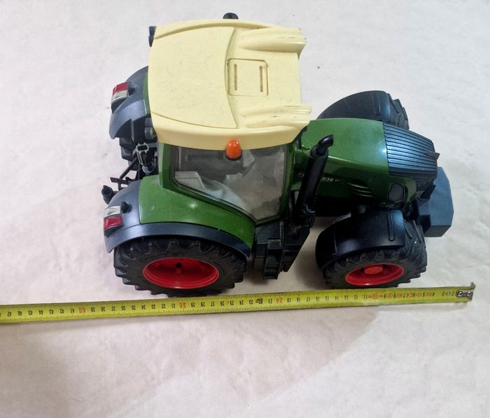 Tracteur miniature / Jouet Bruder , Fendt 936 - photo numéro 8