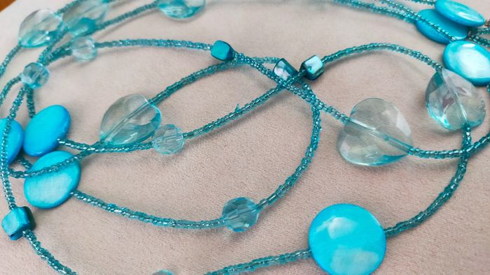 Collier long perlé bleu – Collection Brume Bleue - photo numéro 8