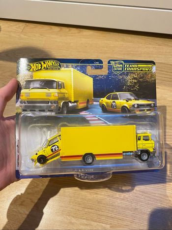 Hot Wheels  | Team Transport  |  | 1972 Toyota Corolla Levin - Sakura Sprinter | #75 | FLF56 - JBM34