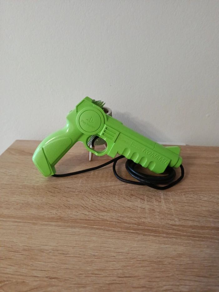Pistolet Konami hyper blaster light gun ps1