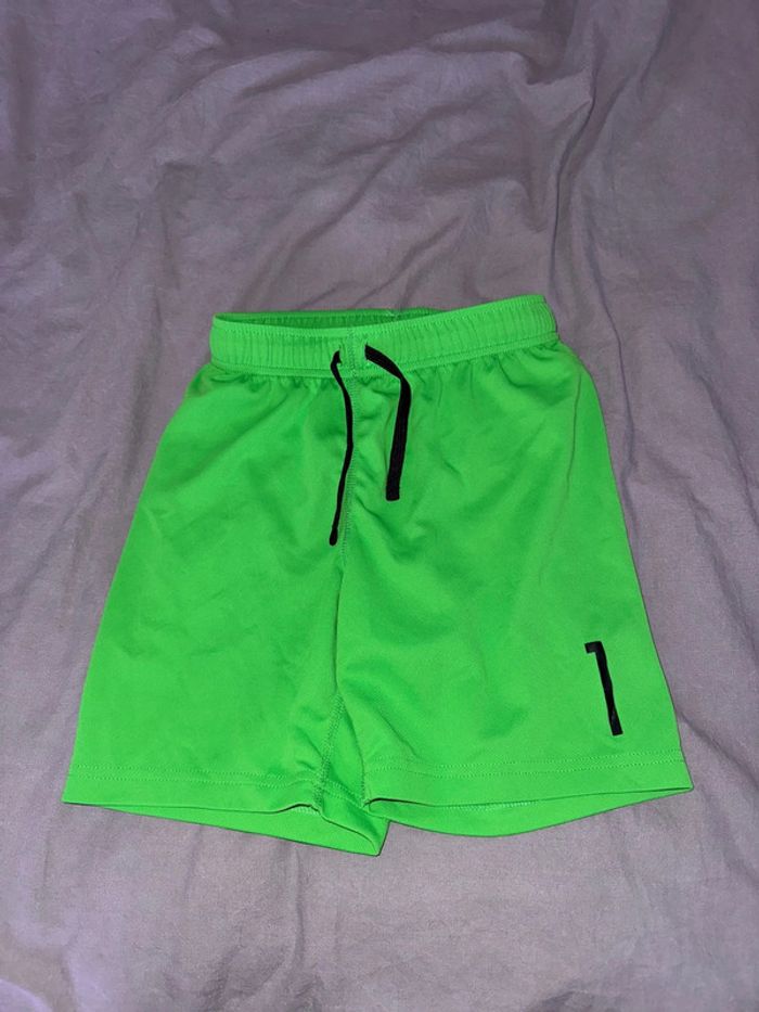Short sport
