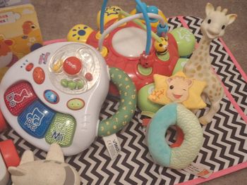 Jouets bébé divers