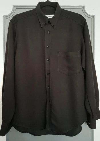 Chemise noire à manches longues