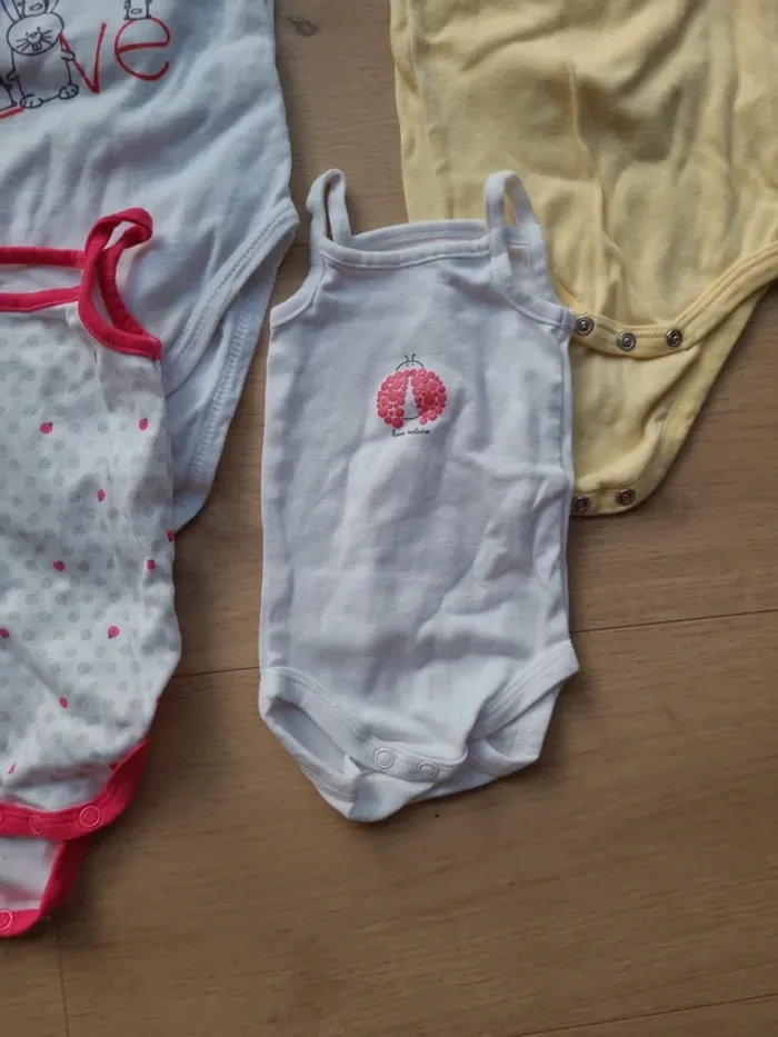 Lot bodys 3 mois - photo numéro 6