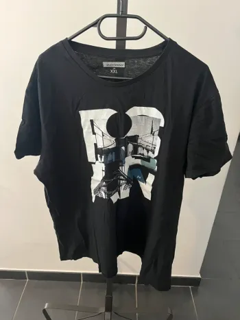 Tee-shirt noir à motif Taille XXL