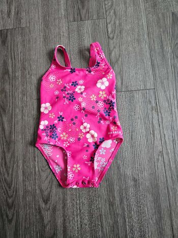 Maillot de bain fille taille 12 mois neuf