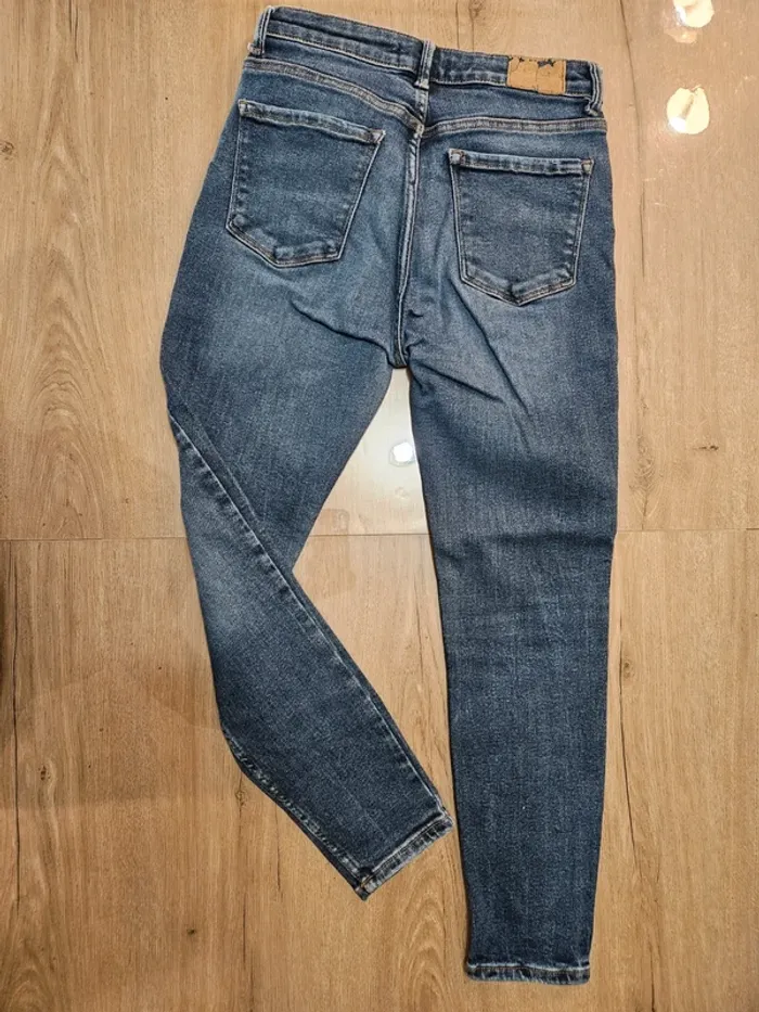 Jean taille haute 38 - photo numéro 2