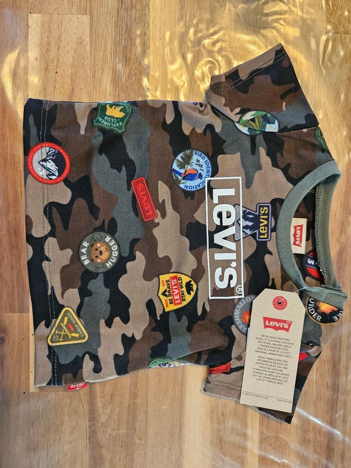 Tee-shirt neuf Levi's