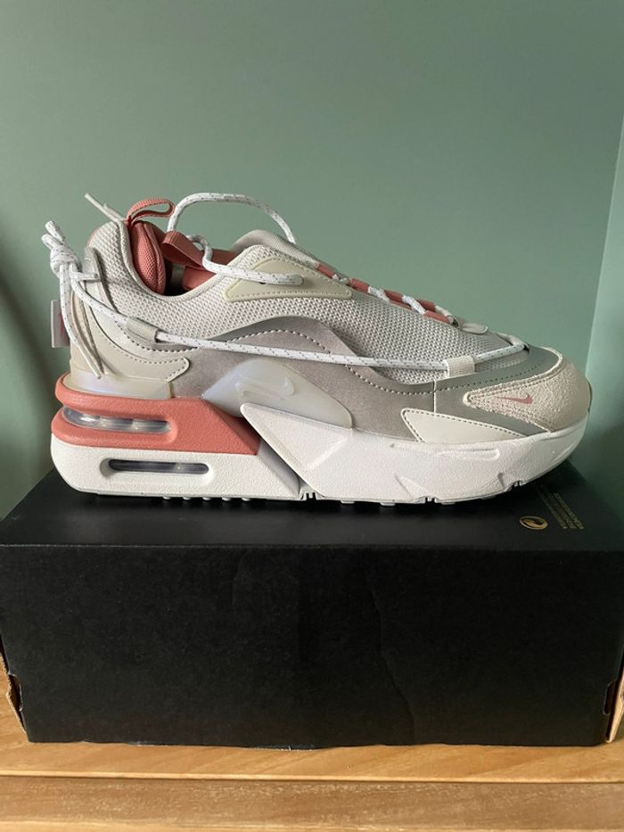 Nike air Max Furyosa rose taille 42