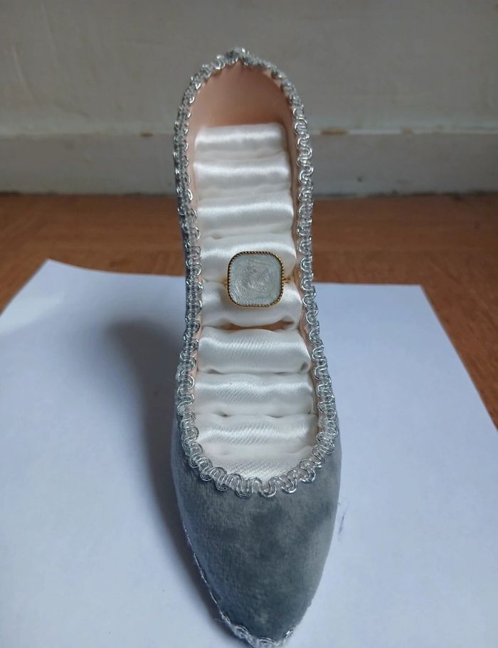 Bague dorée réglable en acier inoxydable avec pierre blanche