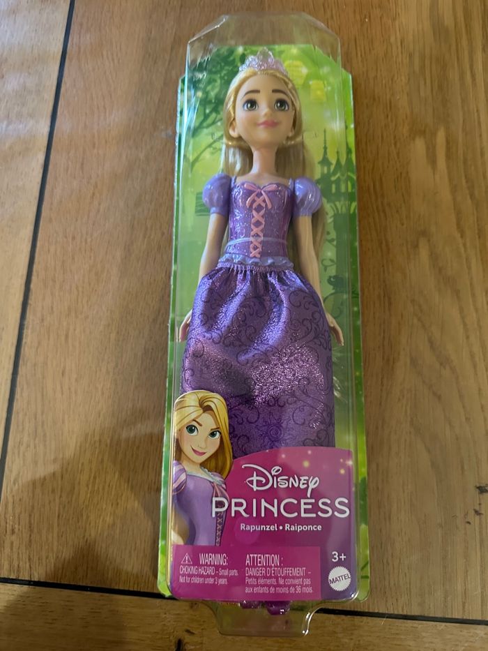 Poupée Disney princesse Raiponce  Neuf