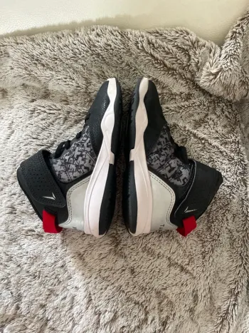 Chaussure sport  basket de basketball tarmak comme neuve
