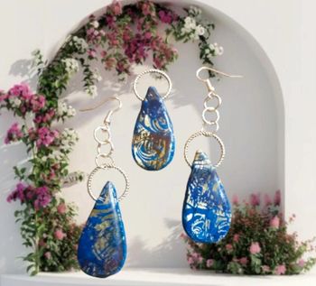 Parrurre boucles d'oreilles pendante avec pendentif assortie bleu