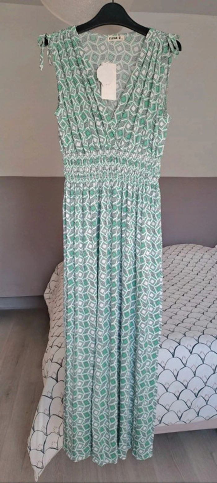 Robe longue neuf - photo numéro 7