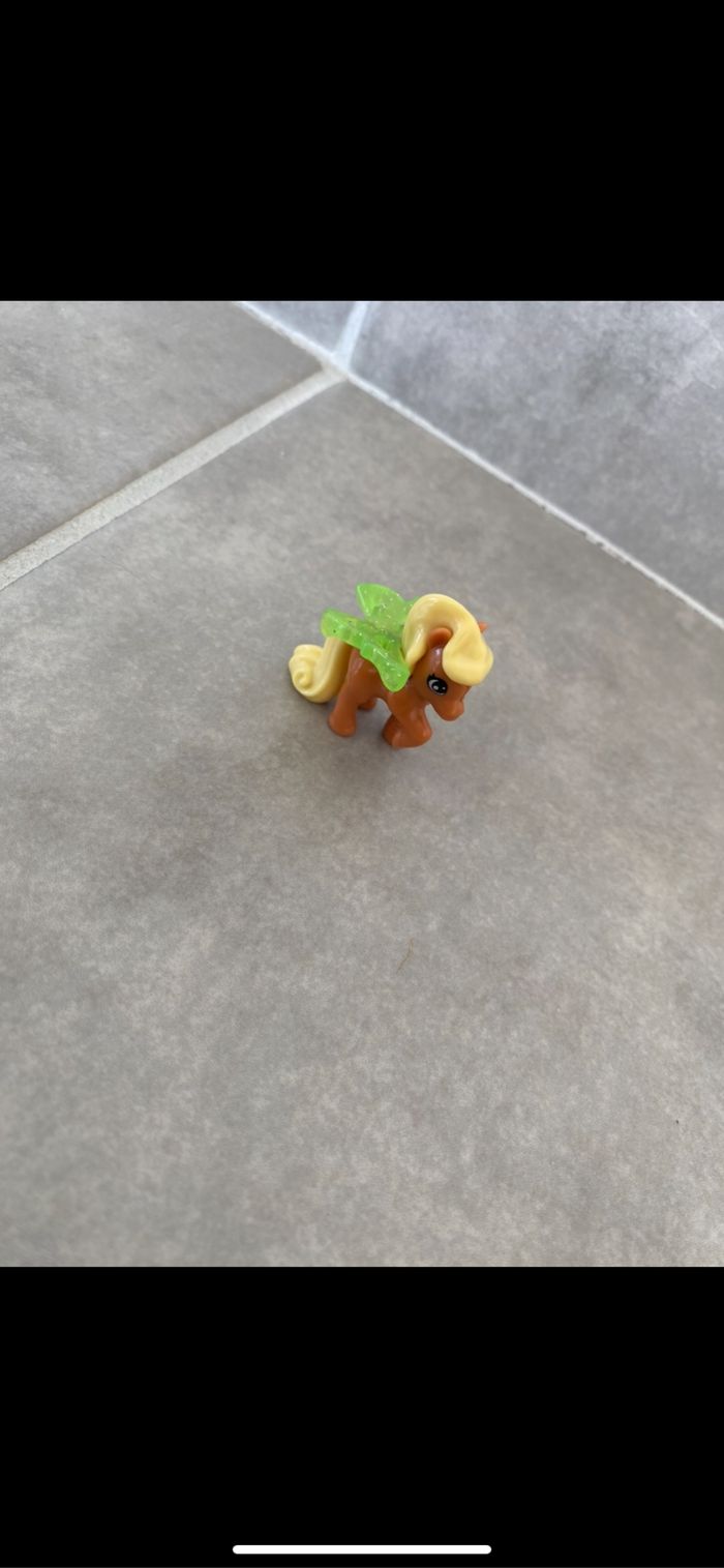 Jouet figurine licorne cheval Kinder - photo numéro 3