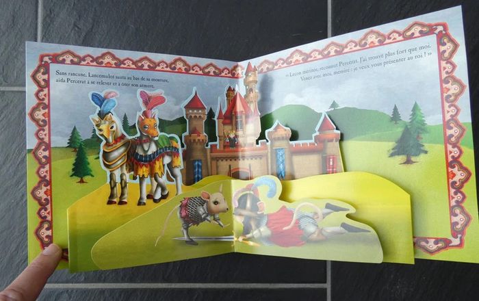 Joli livre pour enfants avec pop-ups "Lancemulot" - photo numéro 5