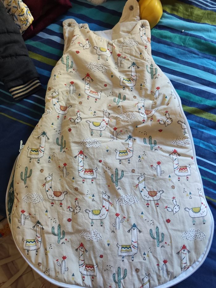 Gigoteuse réversible