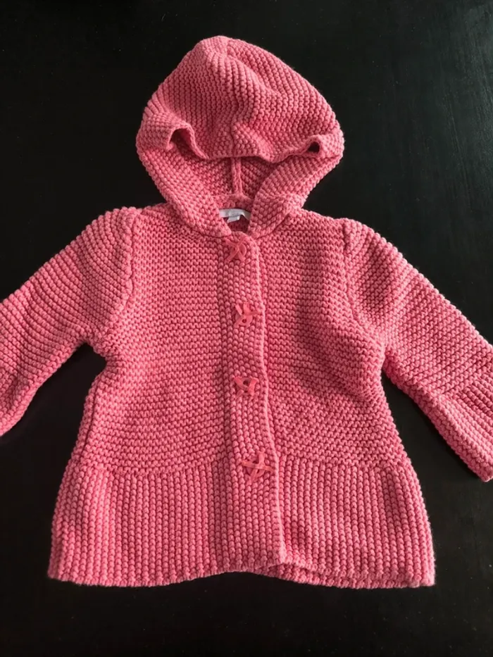 Gilet maille avec capuche 3 mois